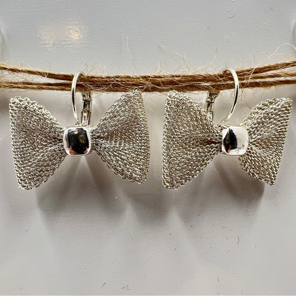 Silver Tone Mesh Bow Earrings Leverback Kidcore Fairycore Feminine Whimsical